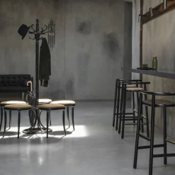 Sgabello da banco a curva singola di Nendo #2*Gebrüder Thonet Vienna GmbH (GTV) – Wiener GTV Design Clearance