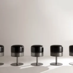 Sgabello girevole Amelie in pelle nera*Laura Meroni Sale