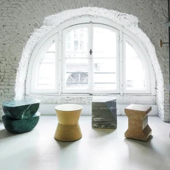 Sgabello Ikona in marmo Rosa Perlino di Elisa Ossino*Salvatori Best