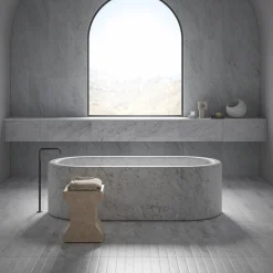 Sgabello Ikona in marmo Rosa Perlino di Elisa Ossino*Salvatori Best