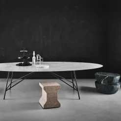 Sgabello in pietra naturale Ikona di Elisa Ossino*Salvatori Sale