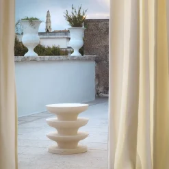 Sgabello Ondulation in pietra calcarea di Matali Crasset*Pimar Limestone New