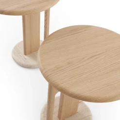 Tavolino Ambrogio Basso in rovere beige con base in marmo travertino romano*Morica Design