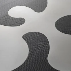 Tavolino da caffè rotondo in Nero e metallo opaco ISOLE 1*Albedo Clearance