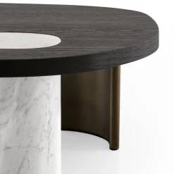 Tavolino da caffè Stone ovale in marmo di Carrara con supporti in legno curvi*Morica Design New