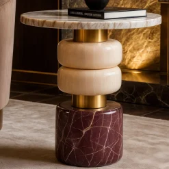 Tavolino Marsmallow in Onice e marmo Travertino Rosso di Ashley Gadeova*Giovannozzi Marmi Hot