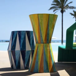 Tavolo con decoro a rombi bianchi e blu lucido in ceramica*Fratelli Bevilacqua Sale