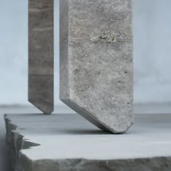 Tavolo da pranzo in marmo grigio Tiptoe*dAM Atelier New