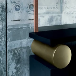 Tavolo da toilette Etrusco di Ettore Sottsass*Glas Italia Sale