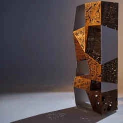 Totem degli indovinelli di Steven Holl*Horm Outlet